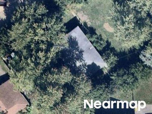 House for sale in Mchenry, Illinois