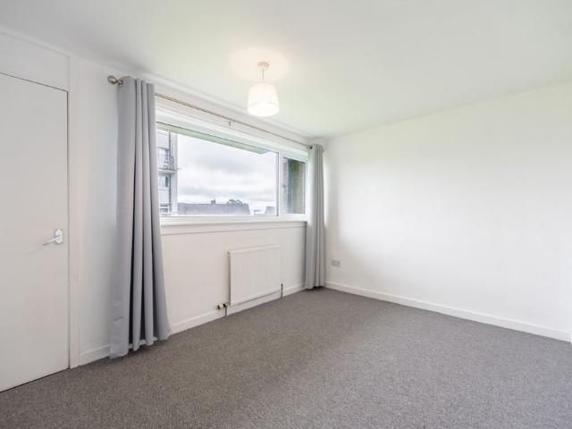 Apartment for rent in Hardgate, Scotland