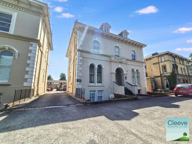 Studio for rent in Ewens Farm, Golden Valley