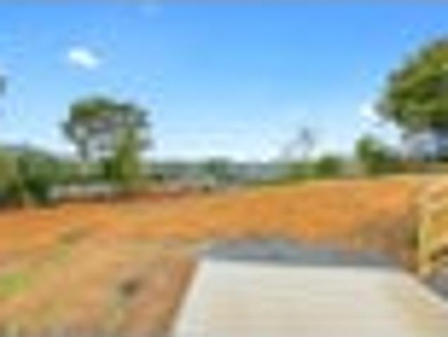 Land for sale in Oratia