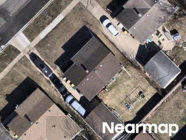 House for sale in Wheeling, Illinois