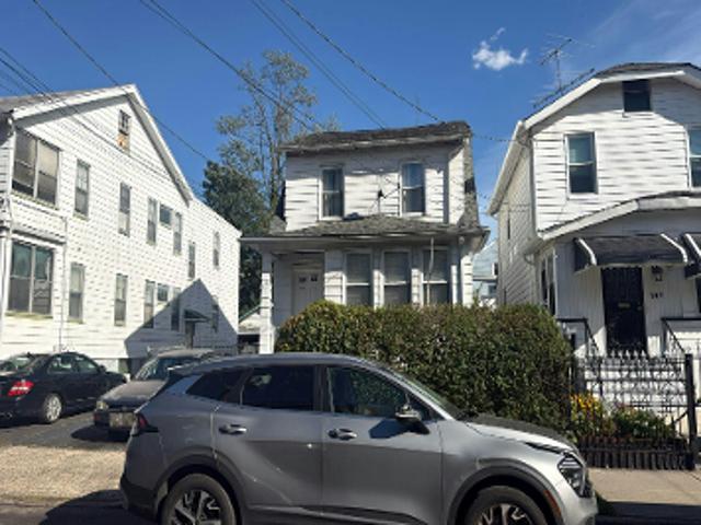 House for sale in Newark, Essex County