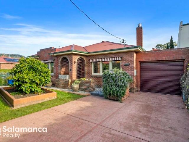 House for sale in Sandy Bay House for sale in Sandy Bay