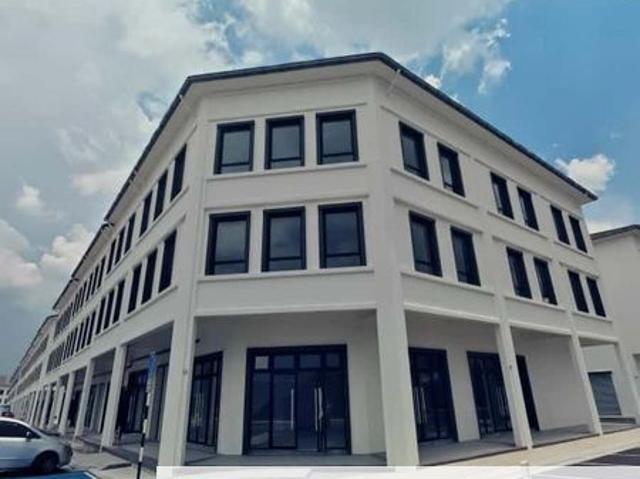 Shop for rent in Bukit Ledang, Johor