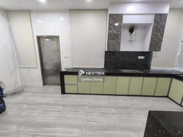 Shop for sale in Johor