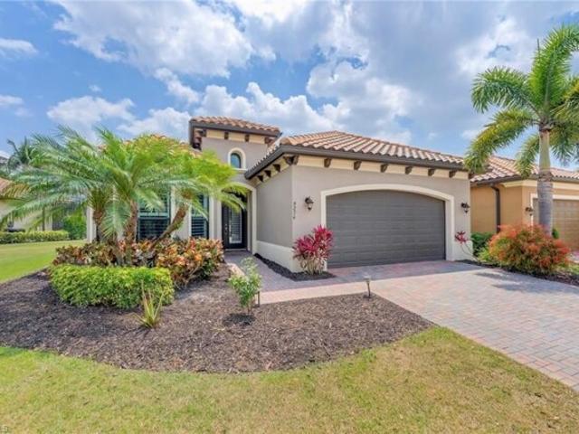 House for sale in Bonita Springs