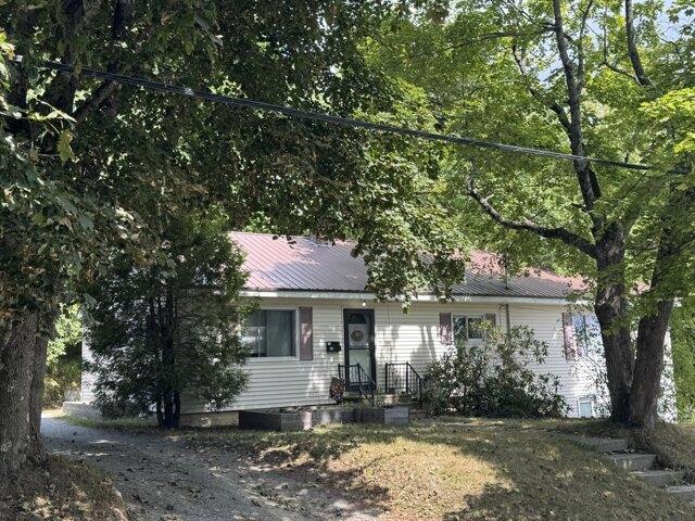 House for sale in Maine