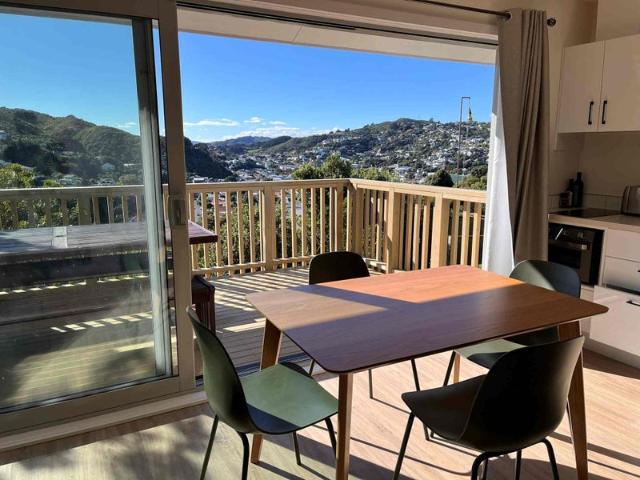 House for rent in Ōwhiro Bay, Wellington