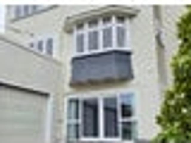 Apartment for rent in Island Bay, Wellington