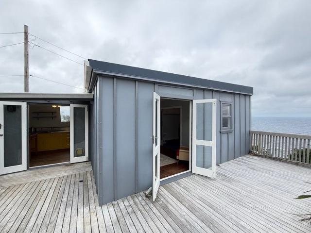 Apartment for rent in Ōwhiro Bay, Wellington