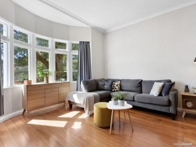 Apartment for rent in Island Bay, Wellington