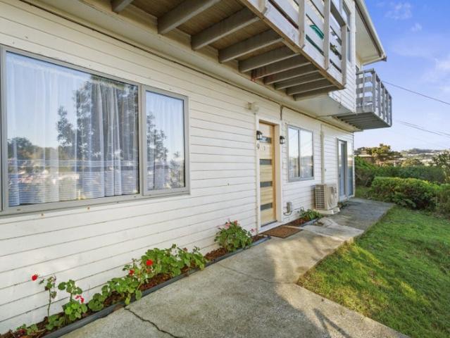 Apartment for rent in Ōwhiro Bay, Wellington