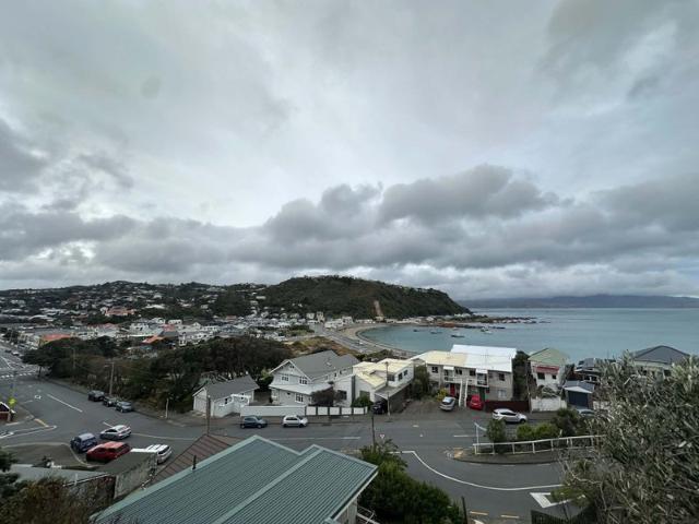 House for rent in Ōwhiro Bay, Wellington