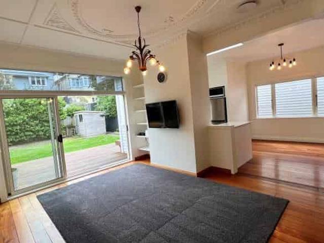 House for rent in Island Bay, Wellington