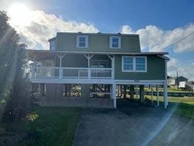 House for sale in Dickinson
