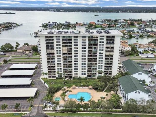 Condo for sale in Clearwater Beach
