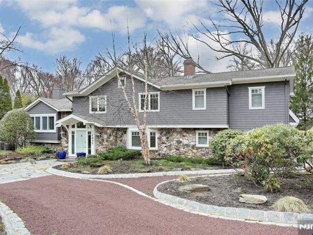 House for sale in Franklin Lakes