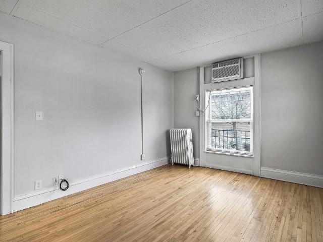 Apartment for rent in Hennepin, Minnesota