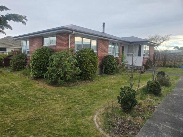 House for rent in Chaslands, Canterbury