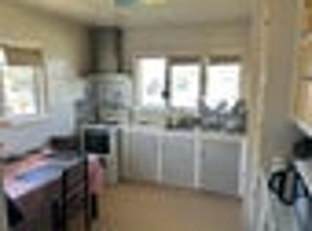 House for rent in Chaslands, Canterbury