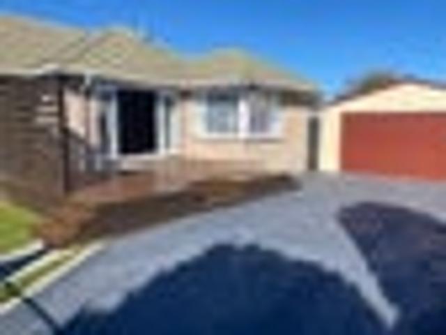 House for rent in Chaslands, Canterbury