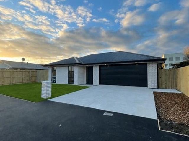 House for rent in Chaslands, Canterbury