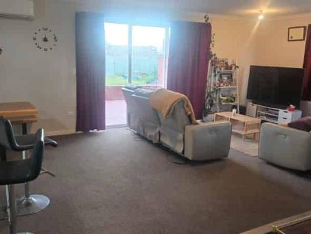 House for rent in Chaslands, Canterbury