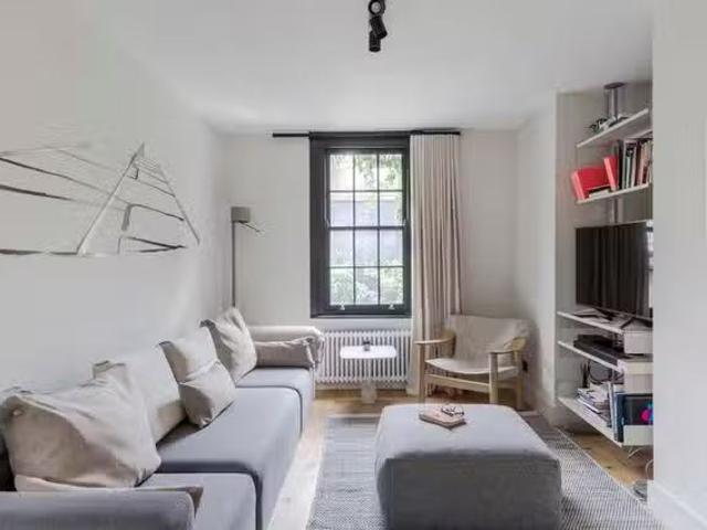 Apartment for rent in Highbury, Greater London