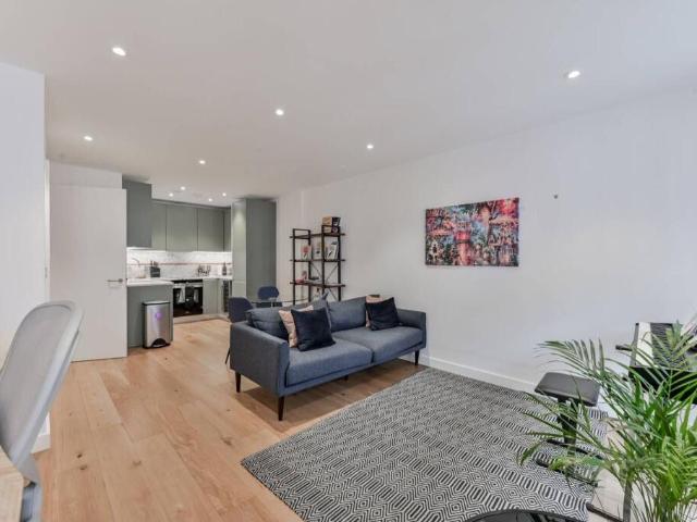 Apartment for rent in Highbury, Greater London
