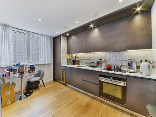 Apartment for rent in Highbury, Greater London