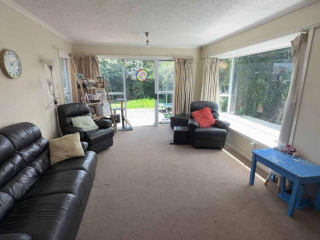House for rent in Chaslands, Canterbury