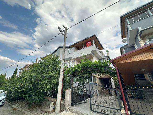 Isparta içerisinde satılık Villa