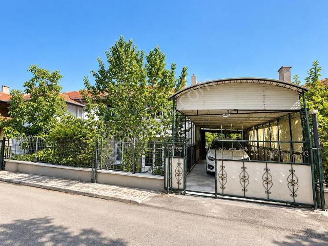 Isparta içerisinde satılık Villa