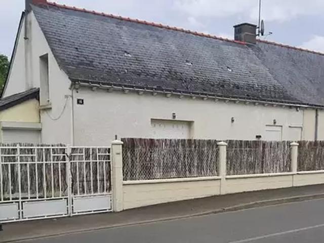 Maison location à Les Quejailles, Issé