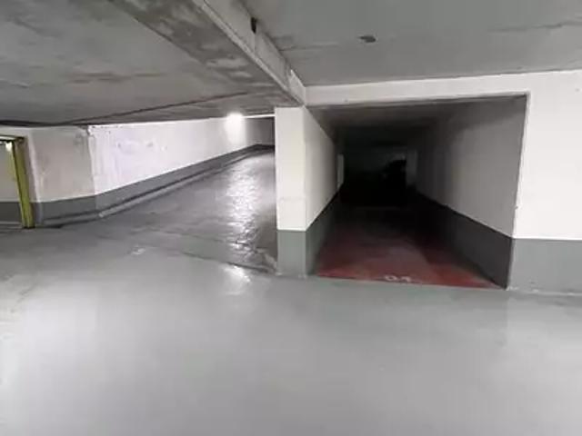 Garage location à Quartier Centre-Ville / Corentin Celton / Les Varennes, Issy-les-Moulineaux