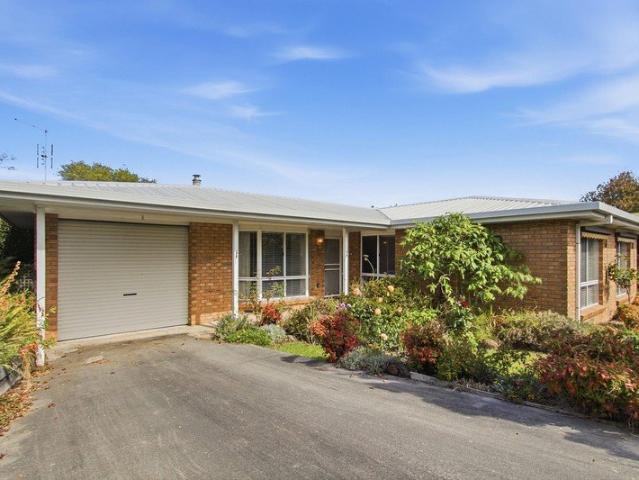 House for sale in Lakes Entrance, Victoria