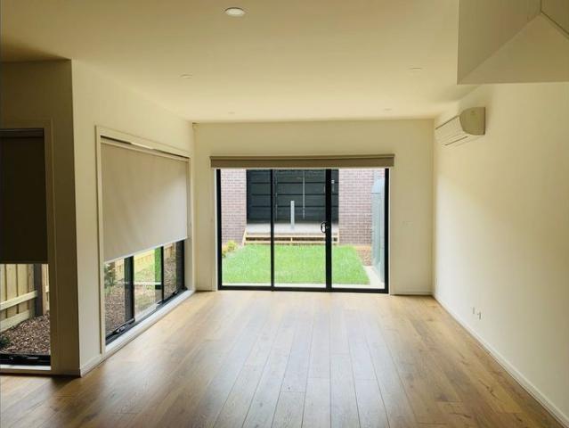 Townhouse for rent in Camerons Creek, Victoria