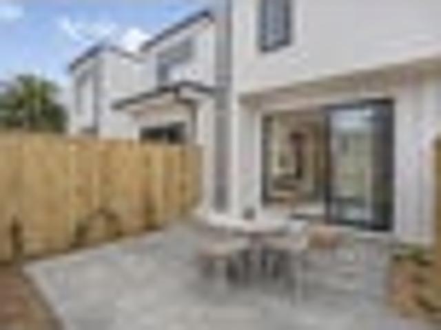 Townhouse for sale in Papakaio, Wellington