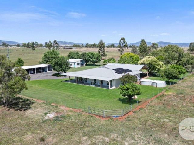 Cottage for sale in Piallamore, New South Wales