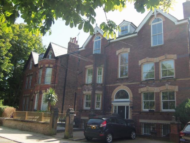 Apartment for rent in Calderstones