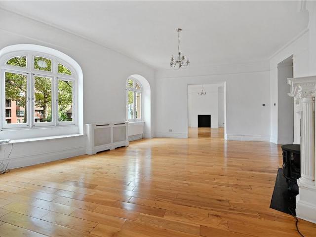 Apartment for rent in Kensington, Greater London
