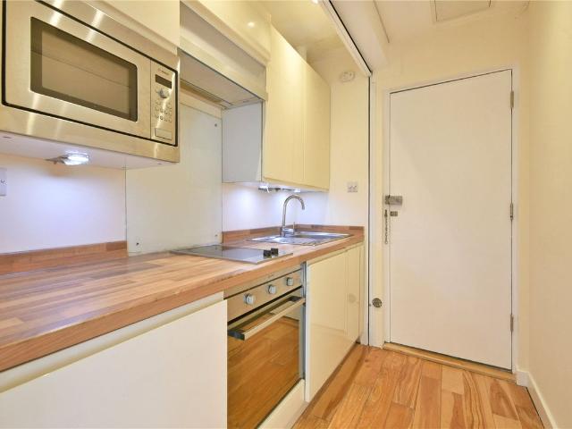 Studio for rent in West Hampstead, Greater London
