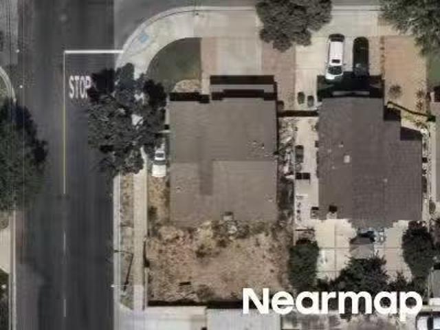 House for sale in Long Beach