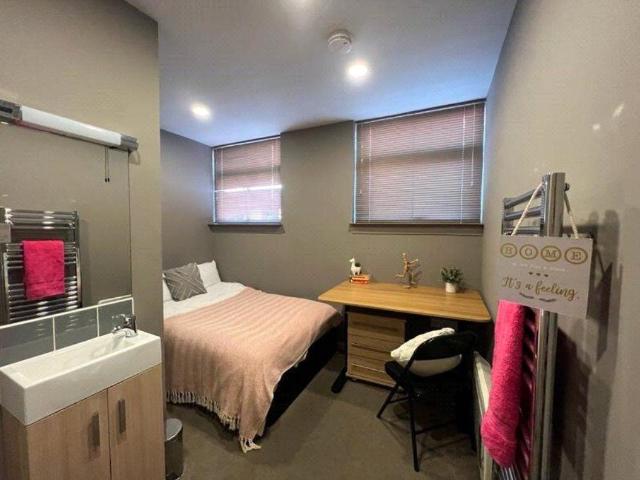 Room for rent in Kentish Town, Greater London