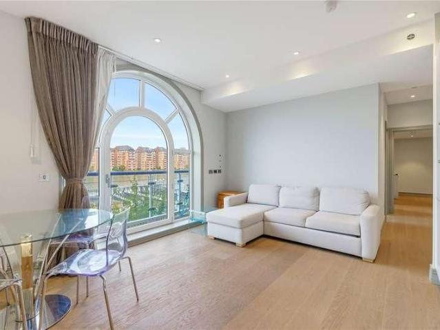 Apartment for rent in Plantation Wharf, Greater London
