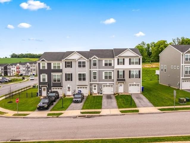 Townhouse for sale in Cumberland, Pennsylvania