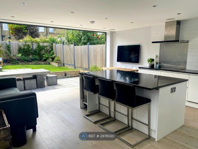 House for rent in London Borough of Lewisham, Greater London