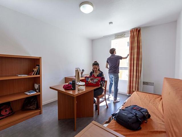 Studio location à L'Haÿ-les-Roses, Ivry-sur-seine