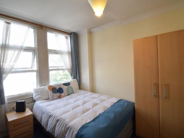 Room for rent in London Borough of Ealing, Greater London