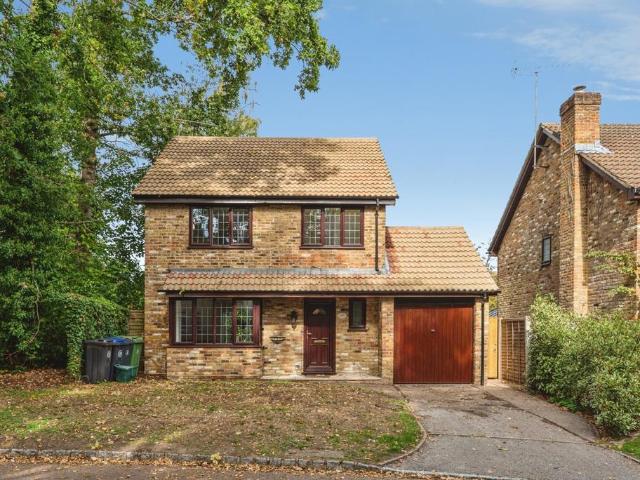 House for rent in Lightwater, Surrey Heath